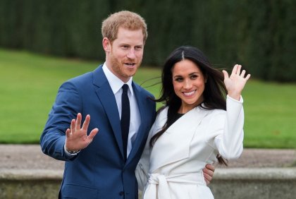 Princ Harry a Vojvodkyňa Meghan opúšťajú kráľovskú rodinu